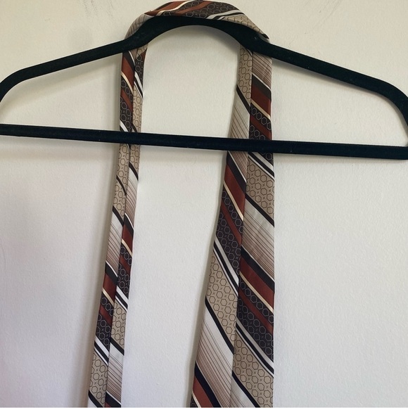 Vintage Christian Dior Monsieur Tie in Diagonal Neutral Stripes - Picture 6 of 10